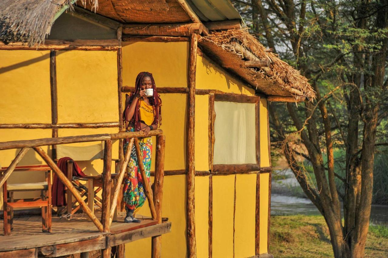 Bullbush River Camp Kihihi Ngoại thất bức ảnh