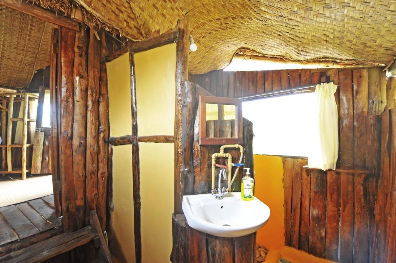 Bullbush River Camp Kihihi Ngoại thất bức ảnh