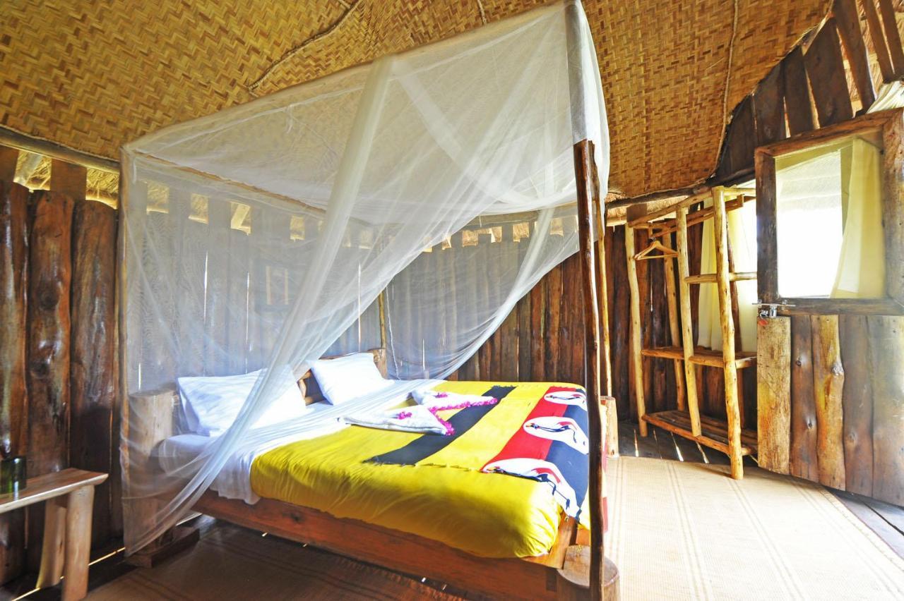 Bullbush River Camp Kihihi Ngoại thất bức ảnh